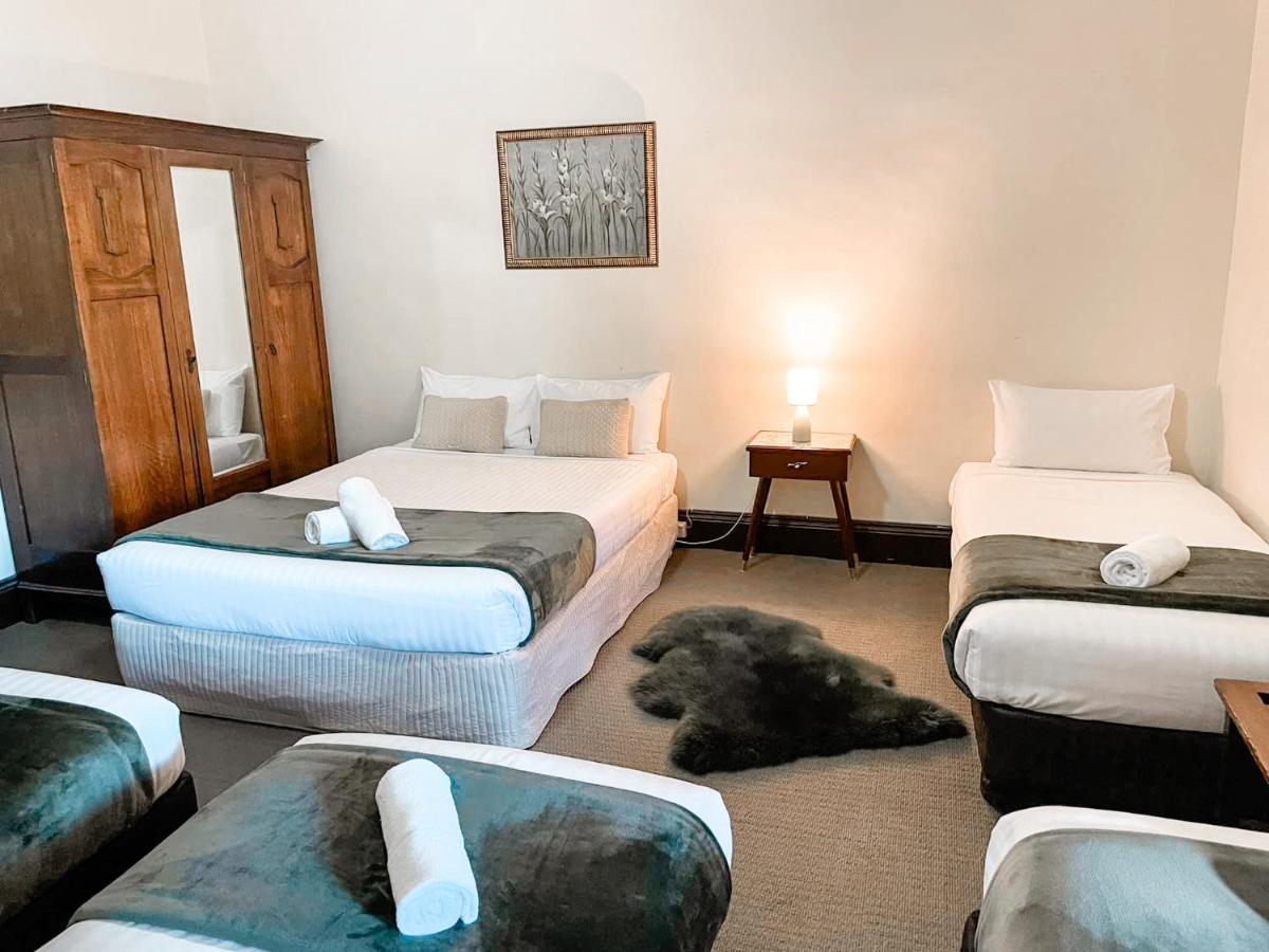 Neath Hotel מראה חיצוני תמונה