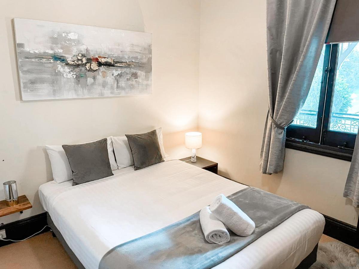 Neath Hotel מראה חיצוני תמונה