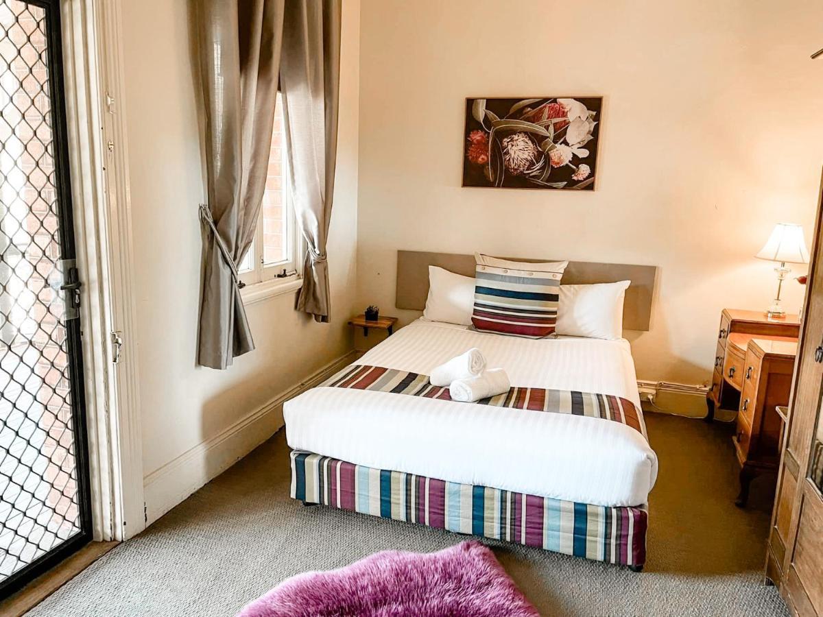 Neath Hotel מראה חיצוני תמונה