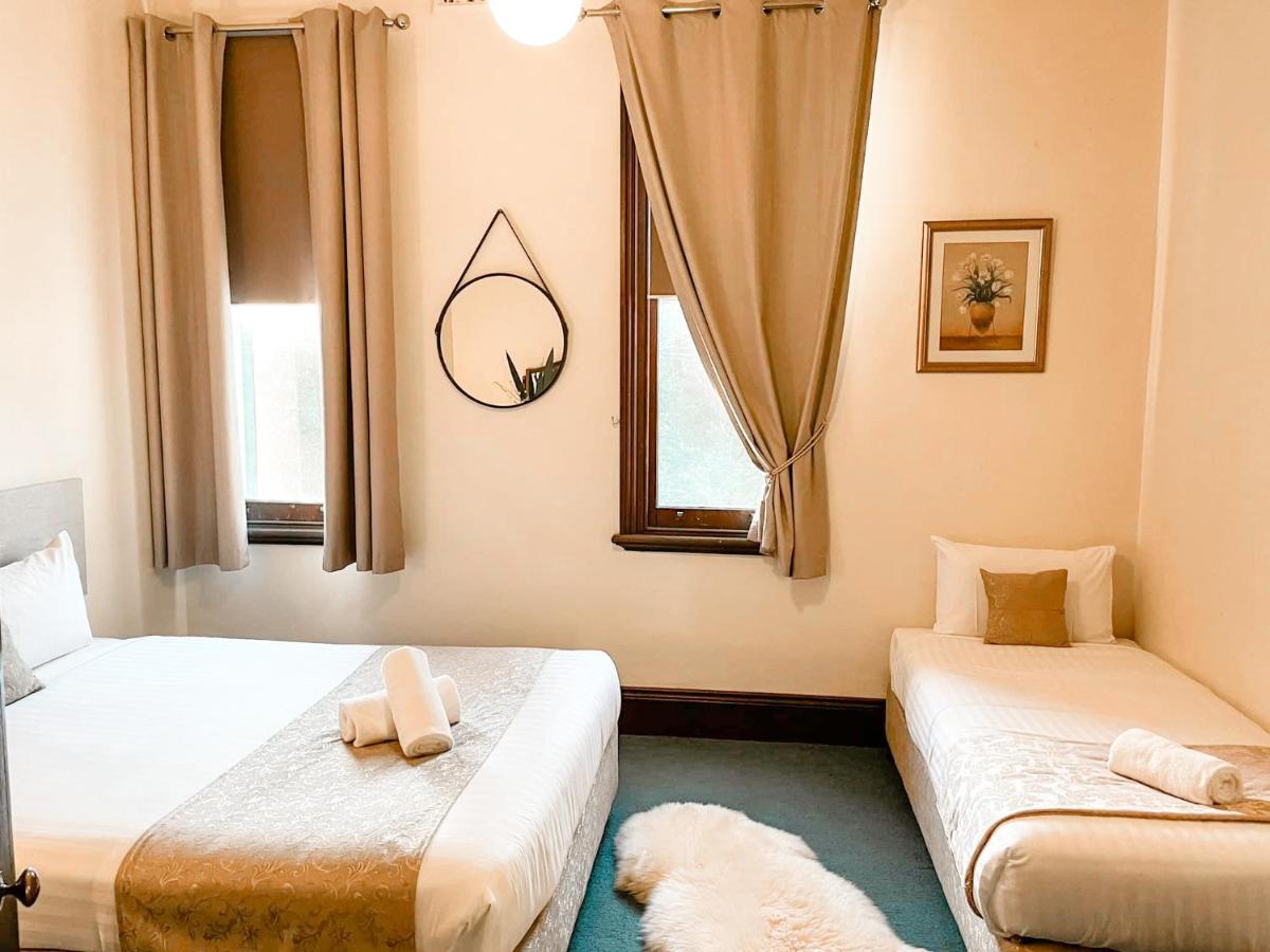 Neath Hotel מראה חיצוני תמונה