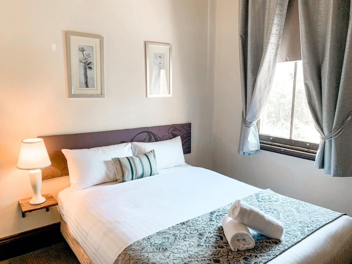 Neath Hotel מראה חיצוני תמונה