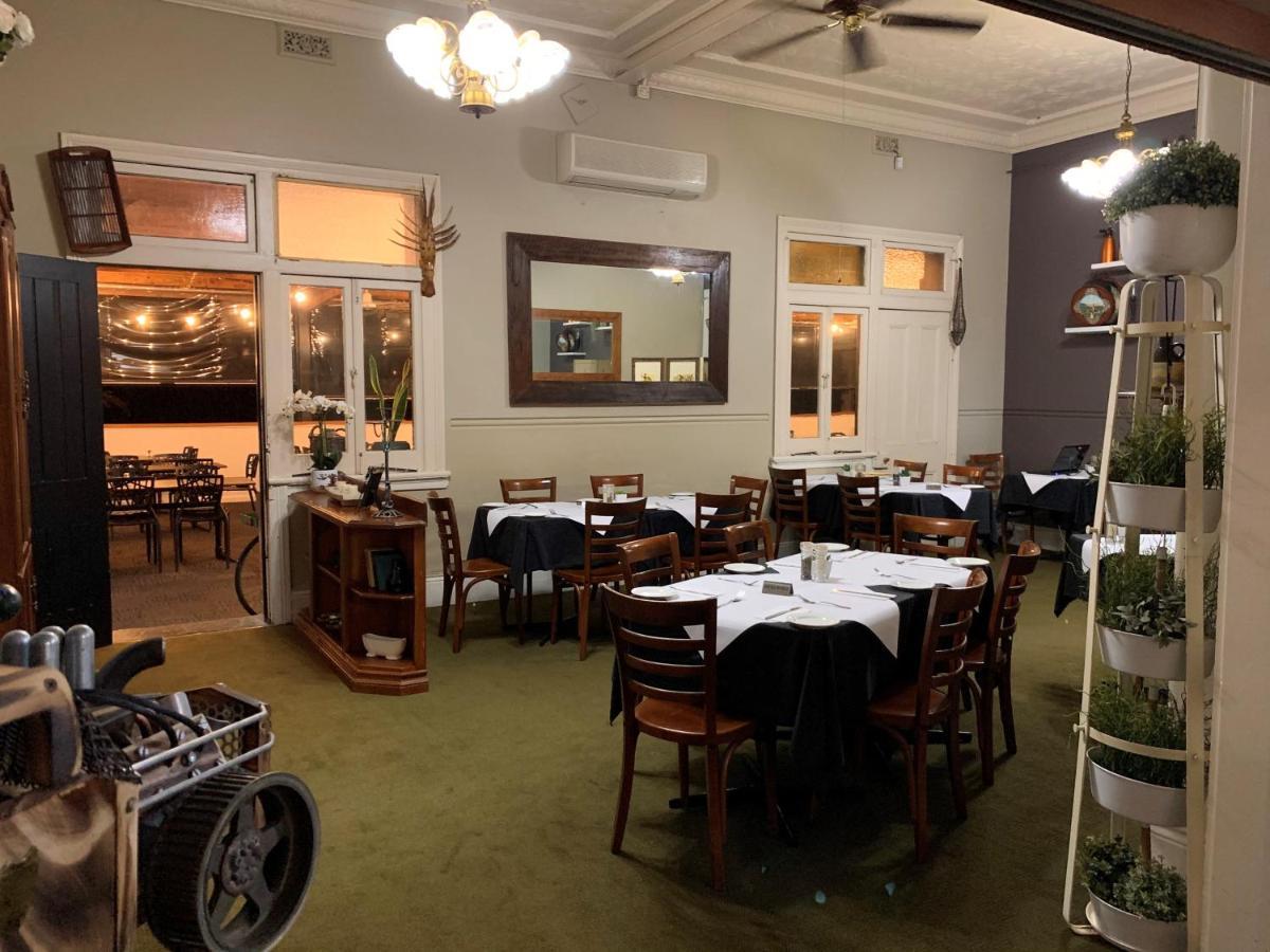 Neath Hotel מראה חיצוני תמונה